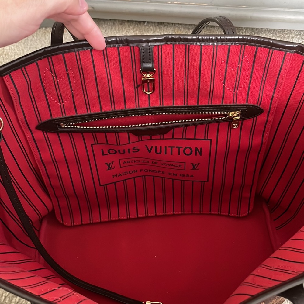 Louis Vuitton MM Neverfull - Picture 11 of 13